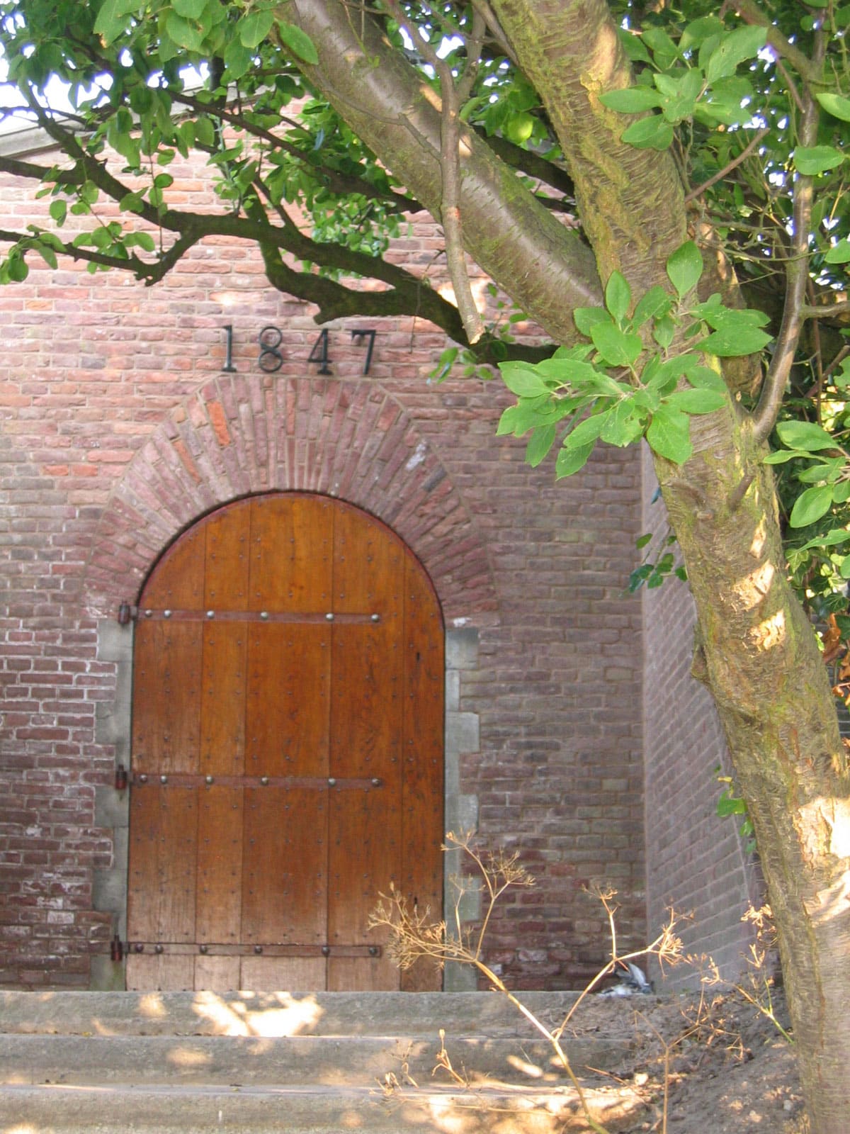 grafkelder uit 1847 aangelegd in de duinen van het Westland van de familie Herckenrath