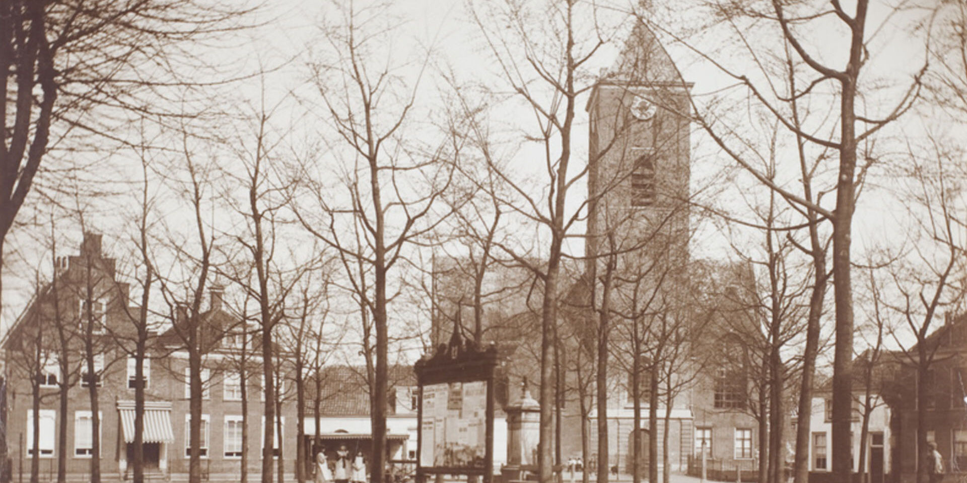 Wilheminaplein in Naaldwijk rond 1910